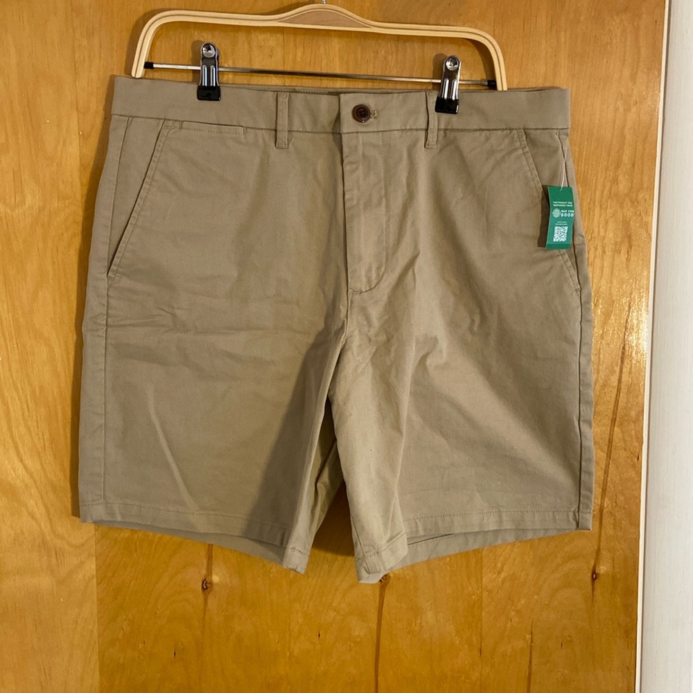 GAP - Picture 2 of 8